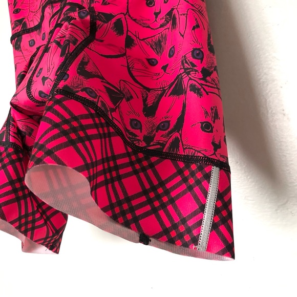 Shebeest Petunia Smitten Kitten Bike Shorts in Hot Magenta Size S - Picture 6 of 12